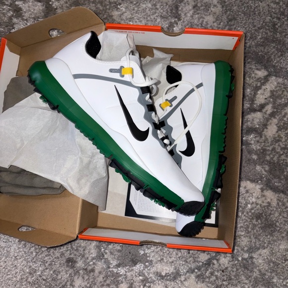 Nike tiger woods tw 13 masters golf shoes White and Green Sports Shoes main image 6